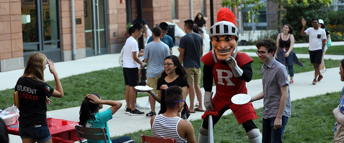 Photo of the Honors College Move-In Day