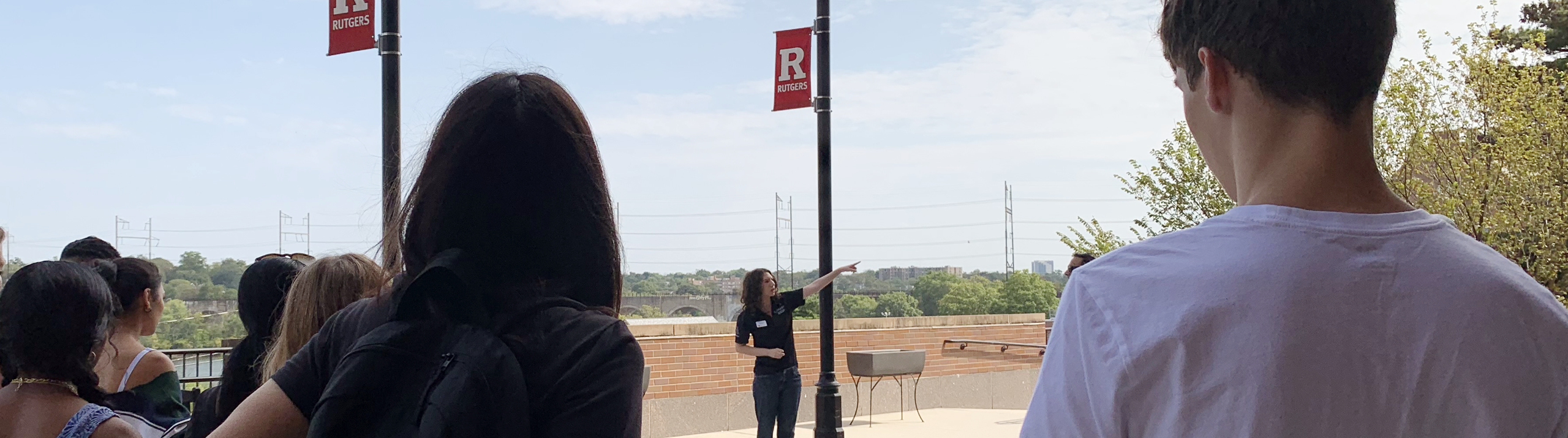 Students visiting the Honors College building