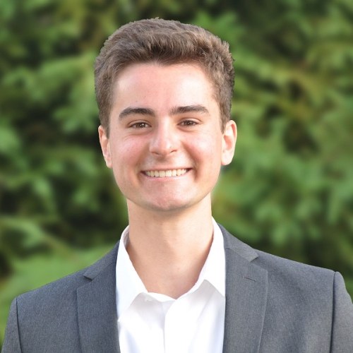 Thomas Babiak Headshot